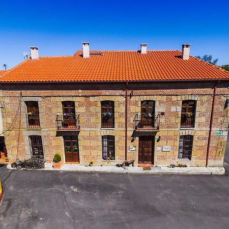 Posada Real Del Buen Camino Villanueva de Campean Exterior foto