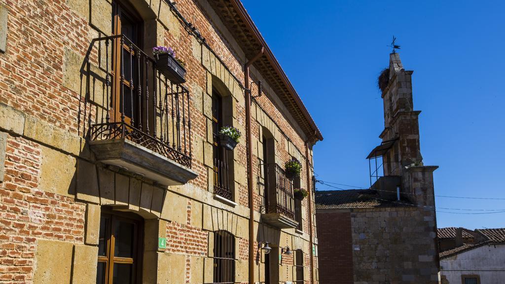 Posada Real Del Buen Camino Villanueva de Campean Exterior foto