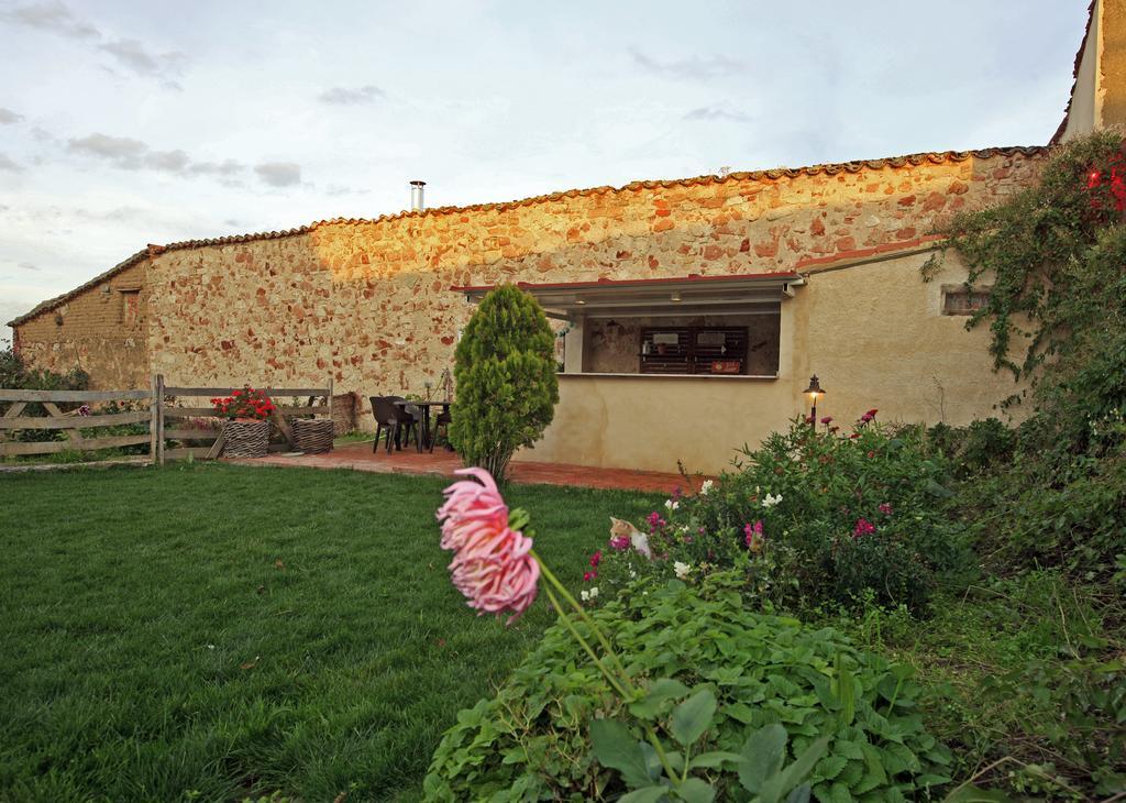 Posada Real Del Buen Camino Villanueva de Campean Exterior foto